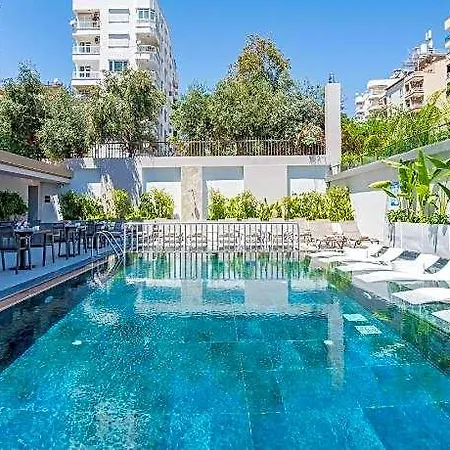 Lara Eyfel 2*