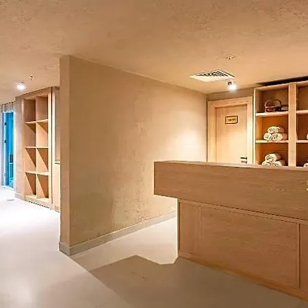Otel Lara Eyfel 2*