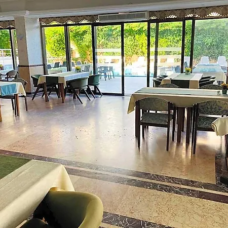 Lara Eyfel Otel 2*