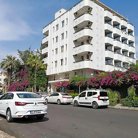 Lara Eyfel Otel 2*